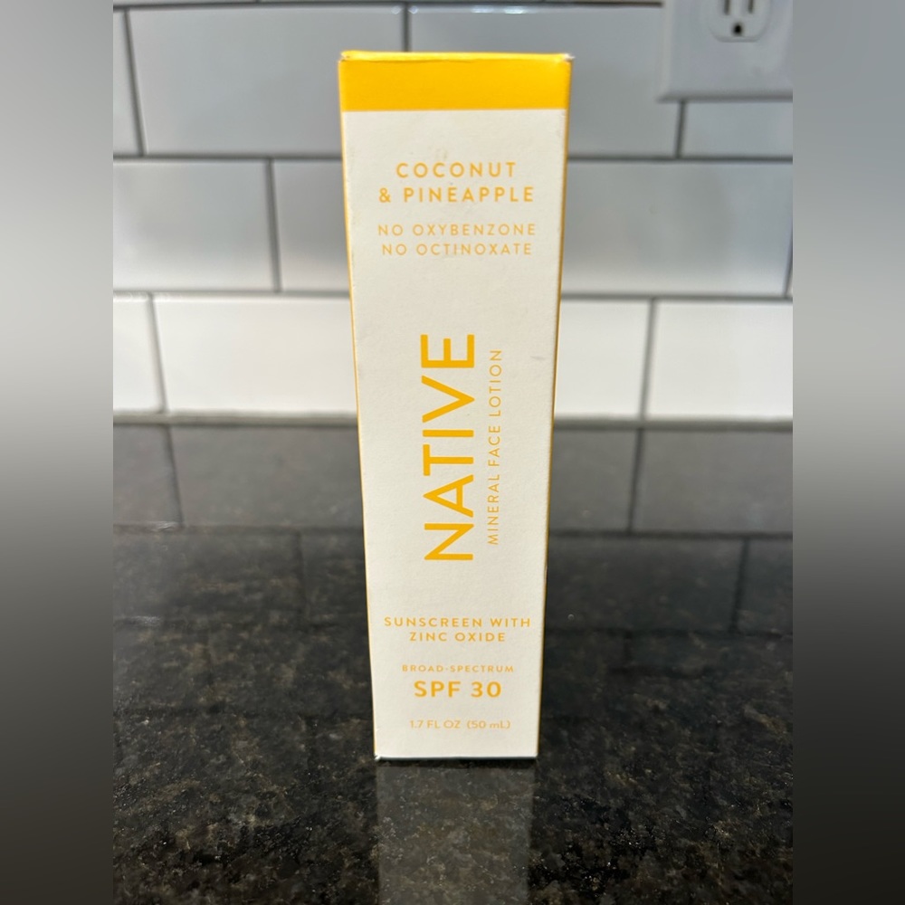 Native Coconut Pineapple Sunscreen